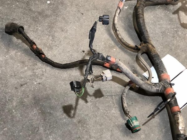2001 Suzuki Swift Complete Wiring Harness for Engine OEM 1.3L 5 Sp OEM — photo 6