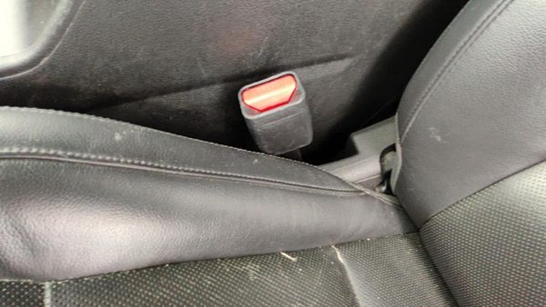 2016 17 Hyundai Tucson Driver Left Front Seat Belt Buckle Receiver Oem Black Try — photo 4