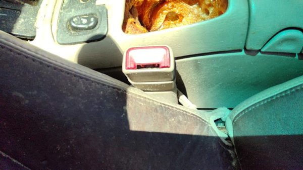 2002-2004 Buick Regal Driver Left Front Seat Belt Buckle Receiver Oem Tan 525 — photo 1