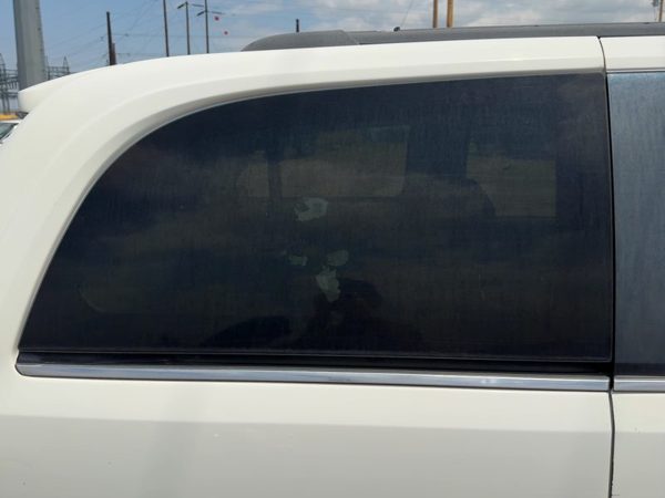 08-16 Town & Country Passenger Right Rear Quarter Glass Back Side Window Oem — photo 2