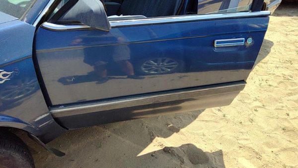 1994 Oldsmobile Cutlass Ciera Front Door LH Blue — photo 4