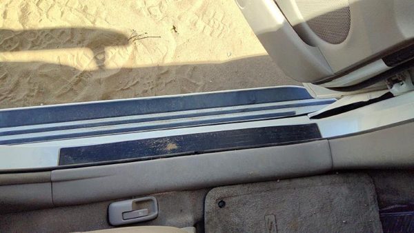 04-10 Toyota Sienna Driver Left Lower Sill Step Moulding Trim Panel Oem Fawn 41 — photo 3