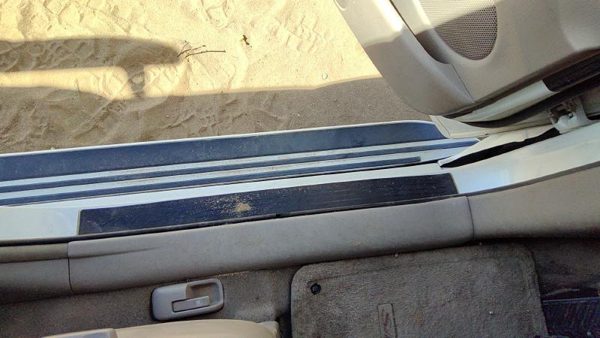 04-10 Toyota Sienna Driver Left Lower Sill Step Moulding Trim Panel Oem Fawn 41 — photo 2