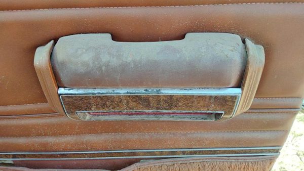 84-91 Jeep Grand Wagoneer Passenger Right Front Door Trim Panel With Switches — photo 1