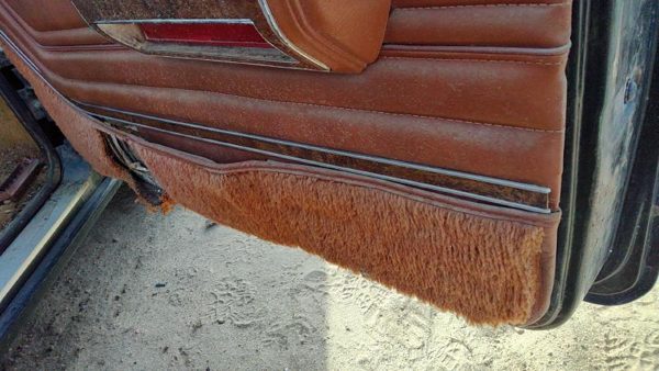 84-91 Jeep Grand Wagoneer Passenger Right Front Door Trim Panel With Switches — photo 10