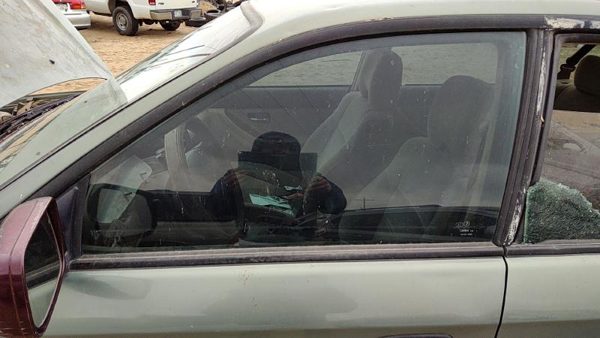 2000-2004 Legacy Outback Driver Left Front Side Window Door Glass Oem 61011Ae03a — photo 2