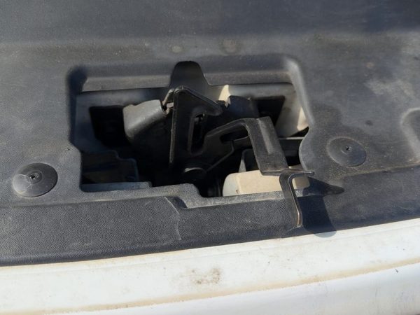 1997-2004 Ford F150 Hood Latch Assembly With Bracket Oem Xl3Z16138Aa — photo 1