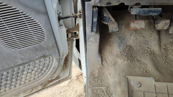 1999-2007 Ford F250 Super Duty Driver Left Lower Kick Trim Panel Oem Gray — photo 1