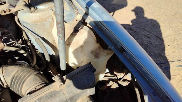 92-95 Buick Lesabre Windshield Washer Fluid Reservoir With Pump Oem Wiper Tank — photo 4
