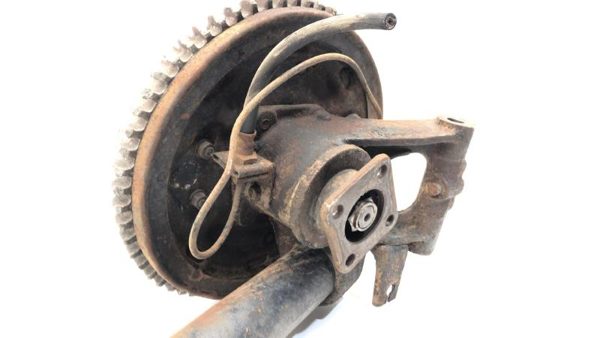 71 Nissan Datsun 240Z Driver Left Rear Knuckle Hub Strut Knee Oem Back Assembly — photo 3