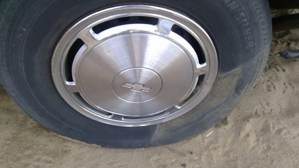 1986-1996 Chevy Caprice 15' 6 Slot Hub Cap Wheel Cover Oem — photo 4