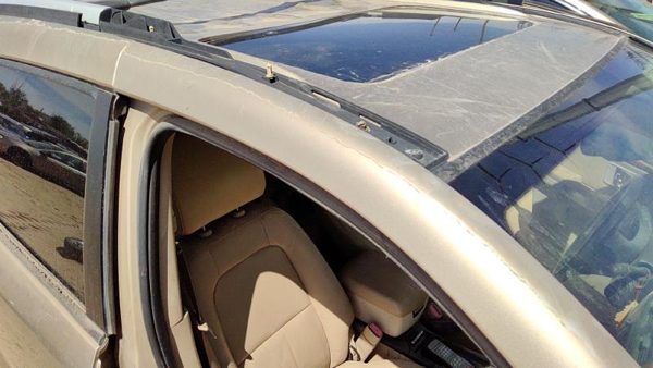 07 Suzuki Grand Vitara Xl-7 Passenger Right Front Moulding On A Pillar Post Gold — photo 6