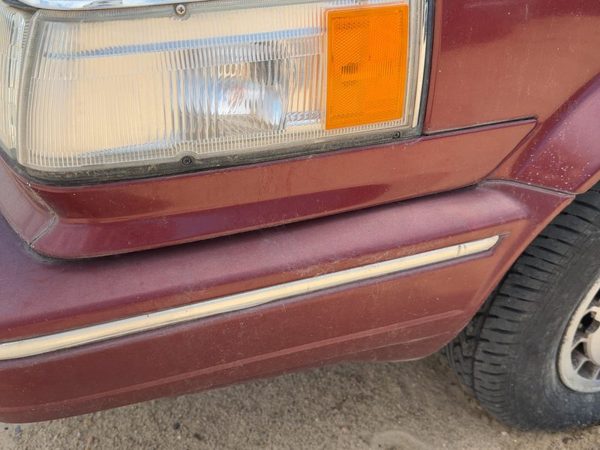 1987 Nissan Maxima Driver Left Moulding From Fender Oem Trim Strip 4Dr Sedan Red — photo 2