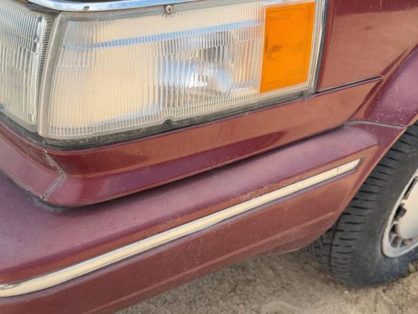 1987 Nissan Maxima Driver Left Moulding From Fender Oem Trim Strip 4Dr Sedan Red — photo 3