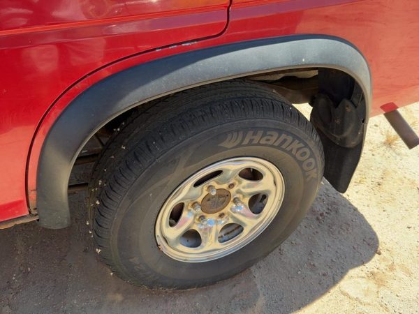 90-95 Nissan Pathfinder Driver Left Rear Wheel Flare Moulding OEM Back — photo 1
