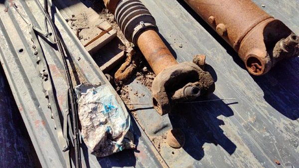 1989 Ford F150 Front Drive Shaft f6tz4a376pa — photo 2