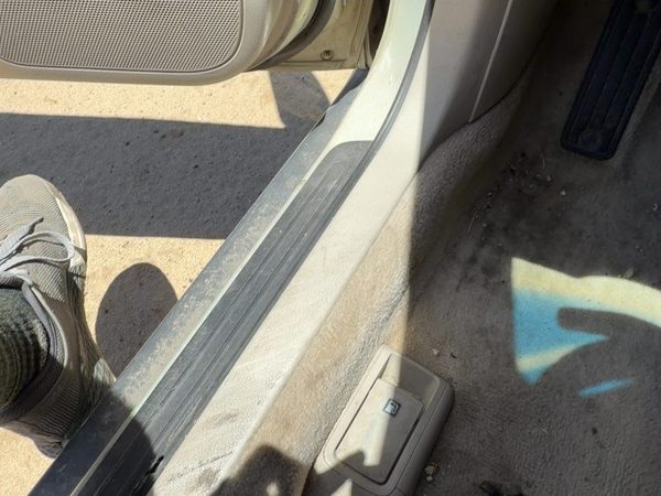 2006 Subaru Legacy Outback Driver Left Lower Kick Trim Panel Oem Taupe Tau — photo 5