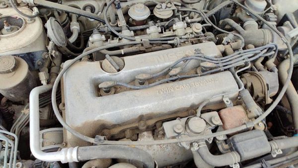 1991-1996 Infinity G20 Valve Cover Oem 2.0L — photo 2