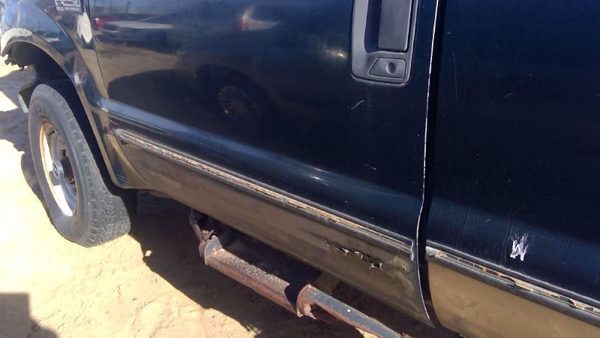 1999 Ford F250 Sd Pickup Front Door LH — photo 2