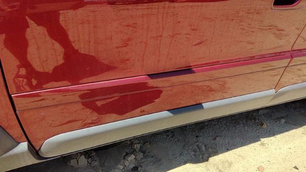 01-07 Volvo V70 Xc Driver Left Front Moulding From Door Oem Trim Strip Red 445 — photo 2