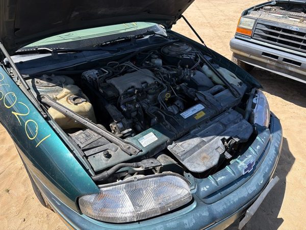 1999 Chevrolet Lumina Crossmember/cradle/undercarria — photo 2