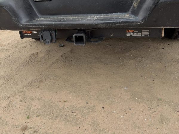 2002 Chevy Express Van 2500 Trailer Receiver Hitch Factory Mount — photo 3