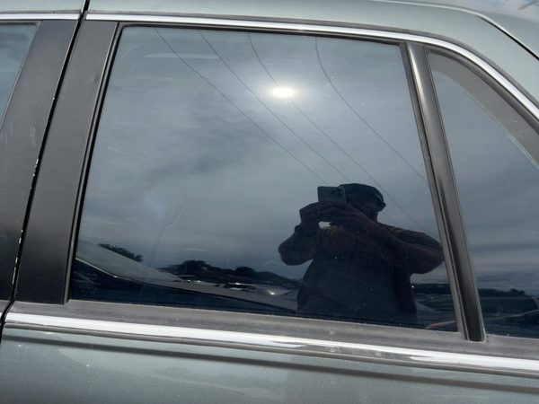 98-04 Seville Driver Left Rear Side Window Door Glass Oem Back Sedan 4 Door — photo 1