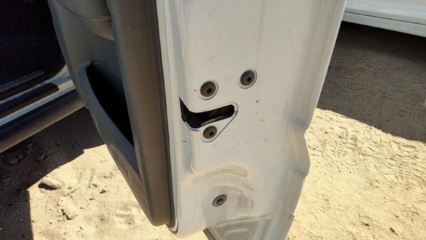 2005-2007 Jeep Liberty Passenger Right Front Door Latch With Rods/Cables Oem — photo 2