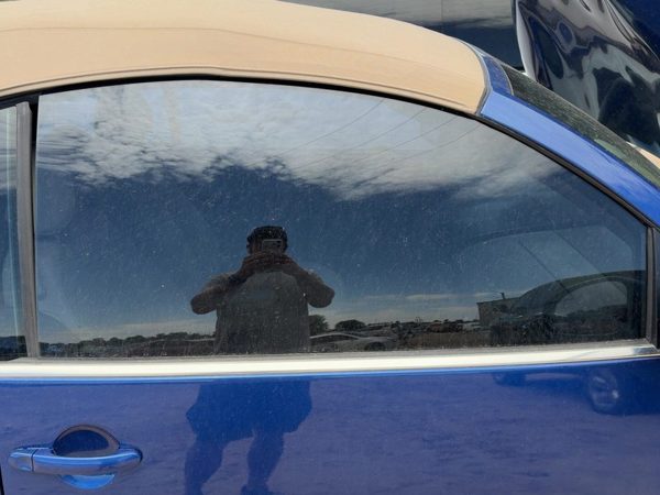 2004-2010 Passenger Right Front Side Window Door Glass Oem 1Y0845202A — photo 2