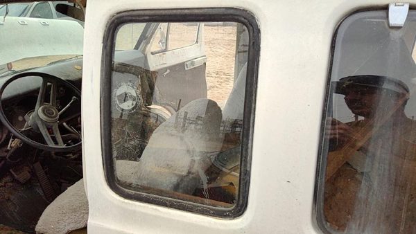 1971-1977 Dodge Van B200 Driver Left Rear Quarter Glass Back Side Window Oem — photo 1