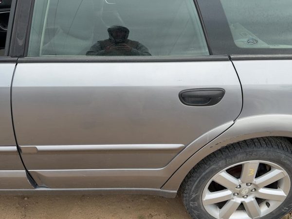 2009 Subaru Legacy Rear Door LH Silver Slq — photo 3