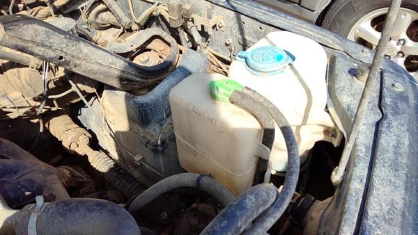 96-98 Suzuki Sidekick Coolant Reservoir Radiator Overflow Tank Bottle Oem 1.8L — photo 2