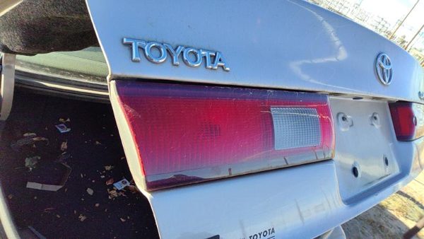 1997-1999 Toyota Camry Driver Left Inner Tail Light Brake Lamp Oem Rear — photo 3