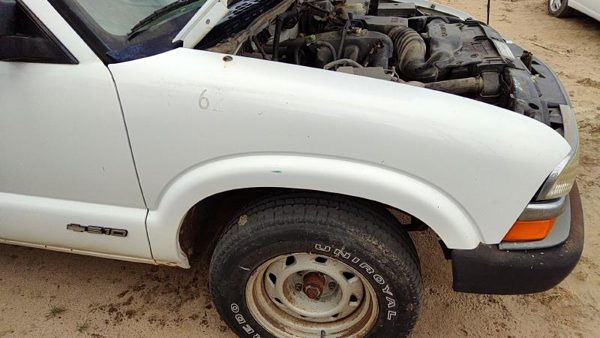 1994-2004 S10 Pickup Passenger Right Front Fender Oem White 50U 12472736 — photo 3