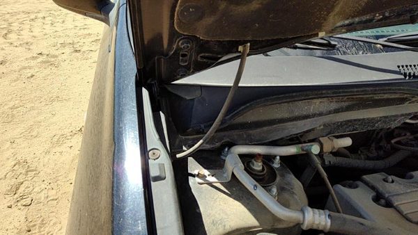 2002-2005 Honda Civic Hatchback Si Passenger Right Hood Hinge Assembly Black Nbp — photo 4