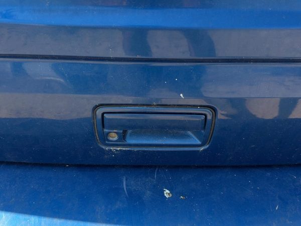 2002-2007 Saturn Vue Redline Rear Hatch Handle Release Liftgate OEM — photo 1