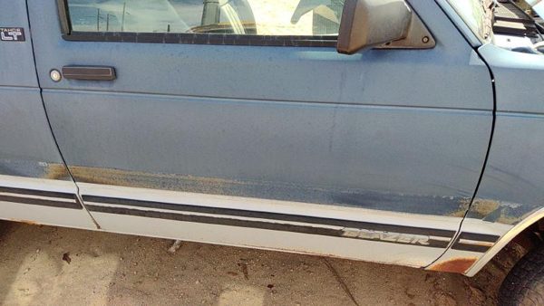 1994 Chevrolet S10 Blazer Front Door RH Blue — photo 3