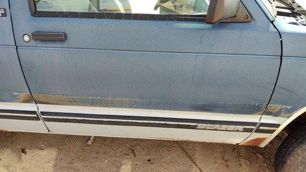 1994 Chevrolet S10 Blazer Front Door RH Blue — photo 2