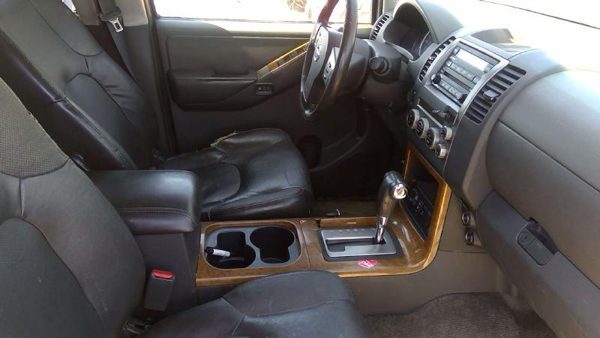 2005 Nissan Pathfinder — vehicle photo 10