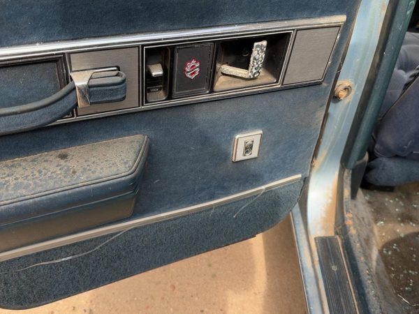 1986-1991 Olds 88 Driver Left Rear Door Trim Panel With Switches Back Blue — photo 2