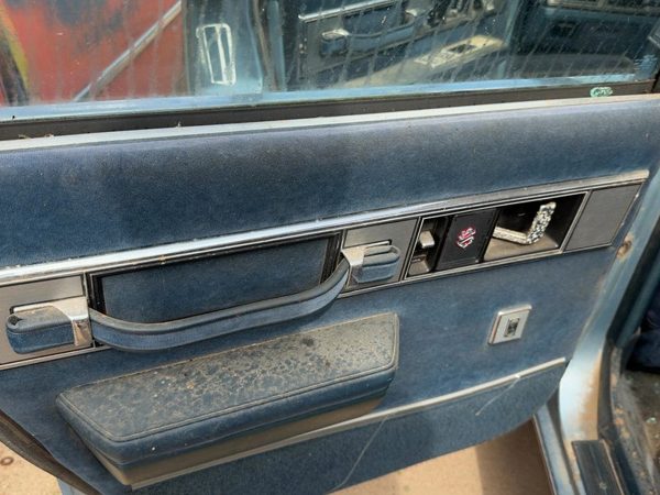 1986-1991 Olds 88 Driver Left Rear Door Trim Panel With Switches Back Blue — photo 5