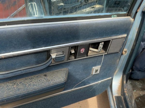 1986-1991 Olds 88 Driver Left Rear Door Trim Panel With Switches Back Blue — photo 9
