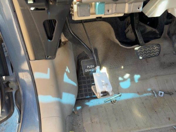 2005 Toyota Prius Parking Brake Pedal Assembly Oem Complete Emergency Unit — photo 3