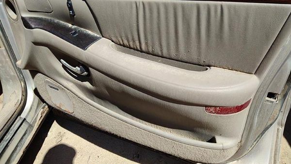 1997-03 Park Ave Ultra Passenger Right Front Inside Door Trim Panel Only Tan 562 — photo 8