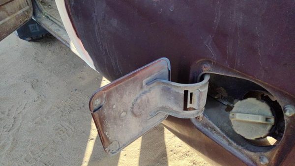 73-91 Gmc Sierra C3500 Fuel Tank Door With Hinge Gas Lid Oem Filler Brown — photo 4