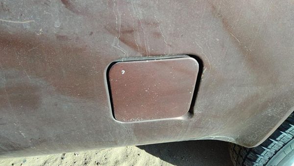 73-91 Gmc Sierra C3500 Fuel Tank Door With Hinge Gas Lid Oem Filler Brown — photo 3