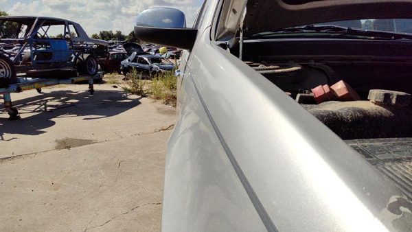 2007-2014 Chevy Tahoe Silver Passenger Right Front Fender Oem U726s Light Hail — photo 5