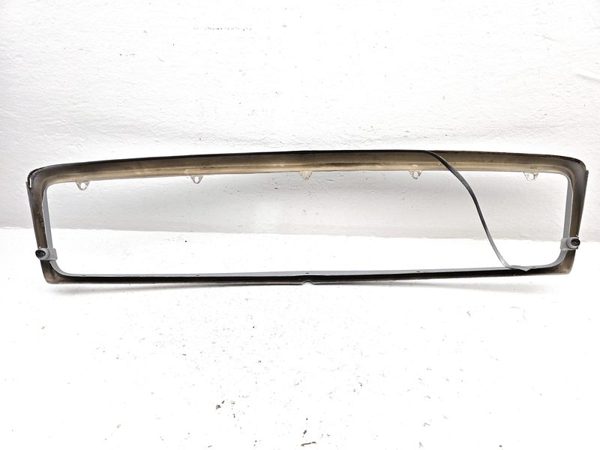 1972-1980 Mercedes 450Sl 107 Front Grille Frame Surround Oem — photo 5