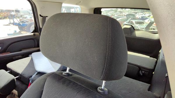2010 Chevy Tahoe Lh Pair Of Headrests Oem Left Right Set Front Seat 20998439 — photo 1