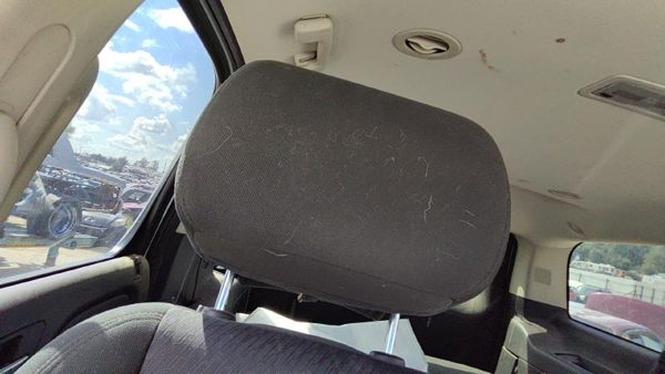 2010 Chevy Tahoe Lh Pair Of Headrests Oem Left Right Set Front Seat 20998439 — photo 4